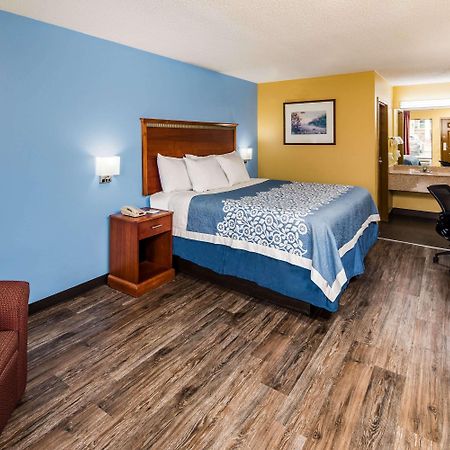 Days Inn By Wyndham Oak Grove/Ft. Campbell Esterno foto