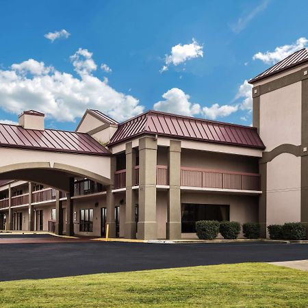 Days Inn By Wyndham Oak Grove/Ft. Campbell Esterno foto