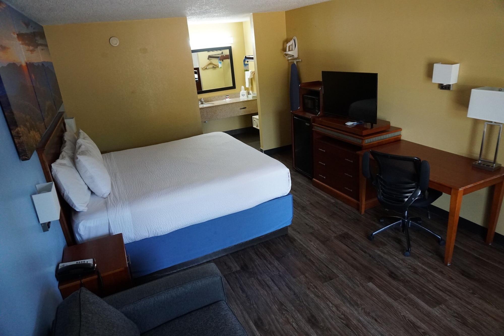 Days Inn By Wyndham Oak Grove/Ft. Campbell Esterno foto