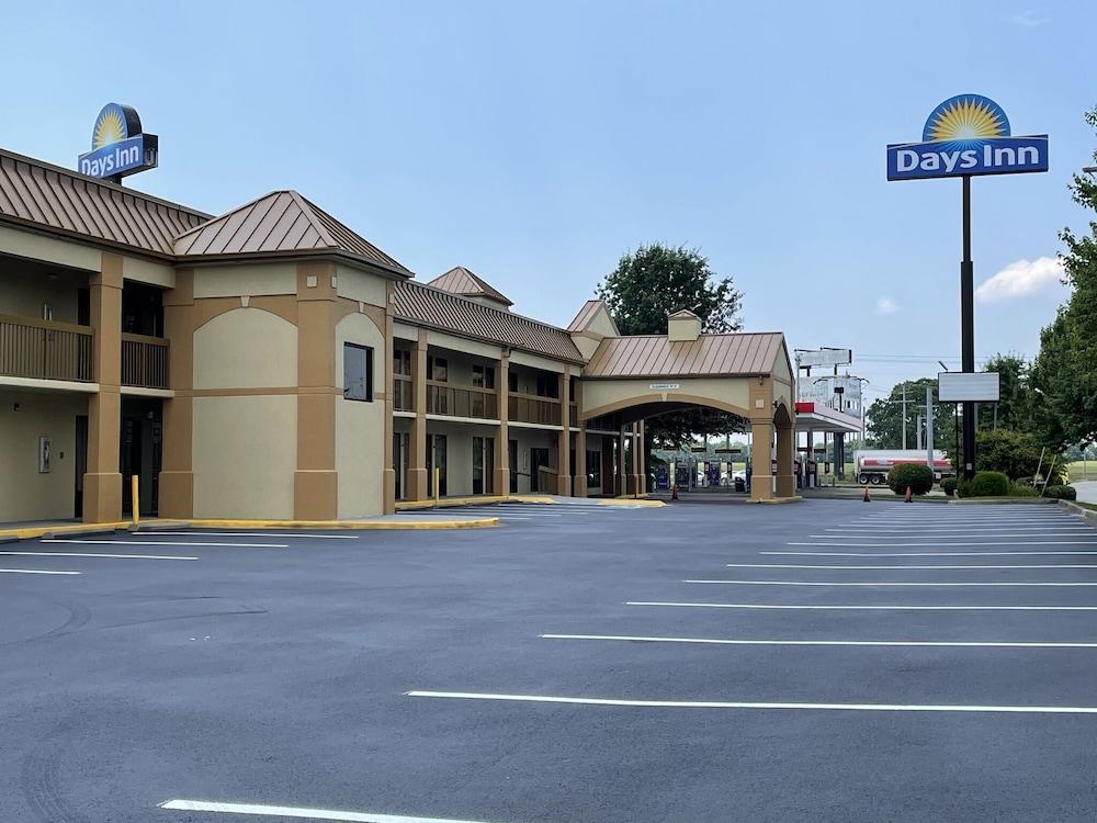 Days Inn By Wyndham Oak Grove/Ft. Campbell Esterno foto