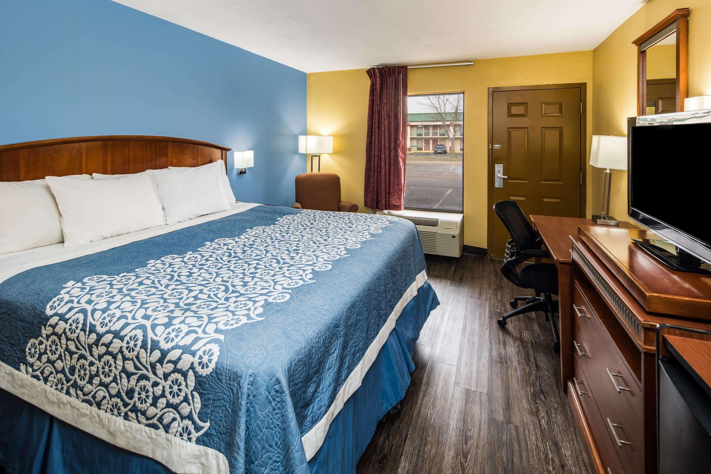 Days Inn By Wyndham Oak Grove/Ft. Campbell Esterno foto