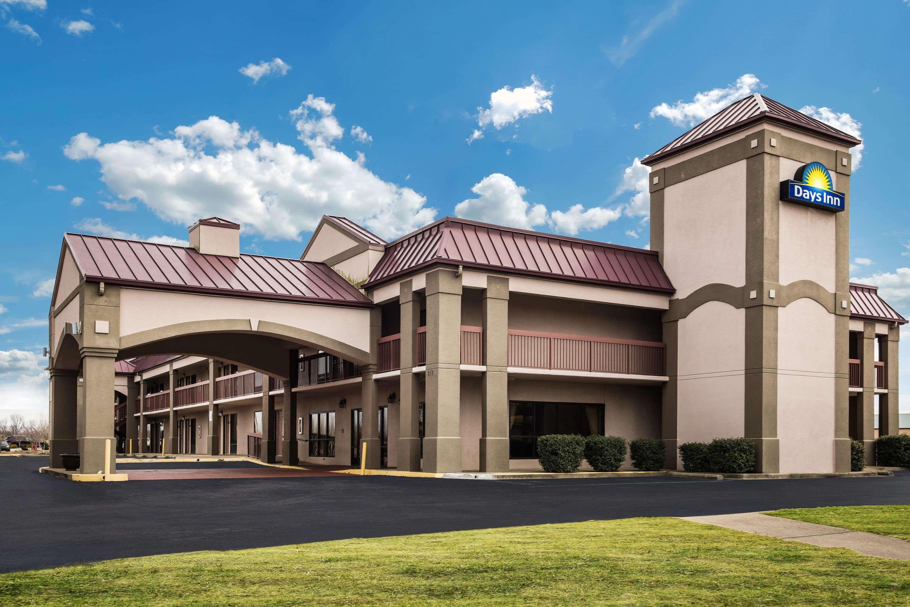 Days Inn By Wyndham Oak Grove/Ft. Campbell Esterno foto