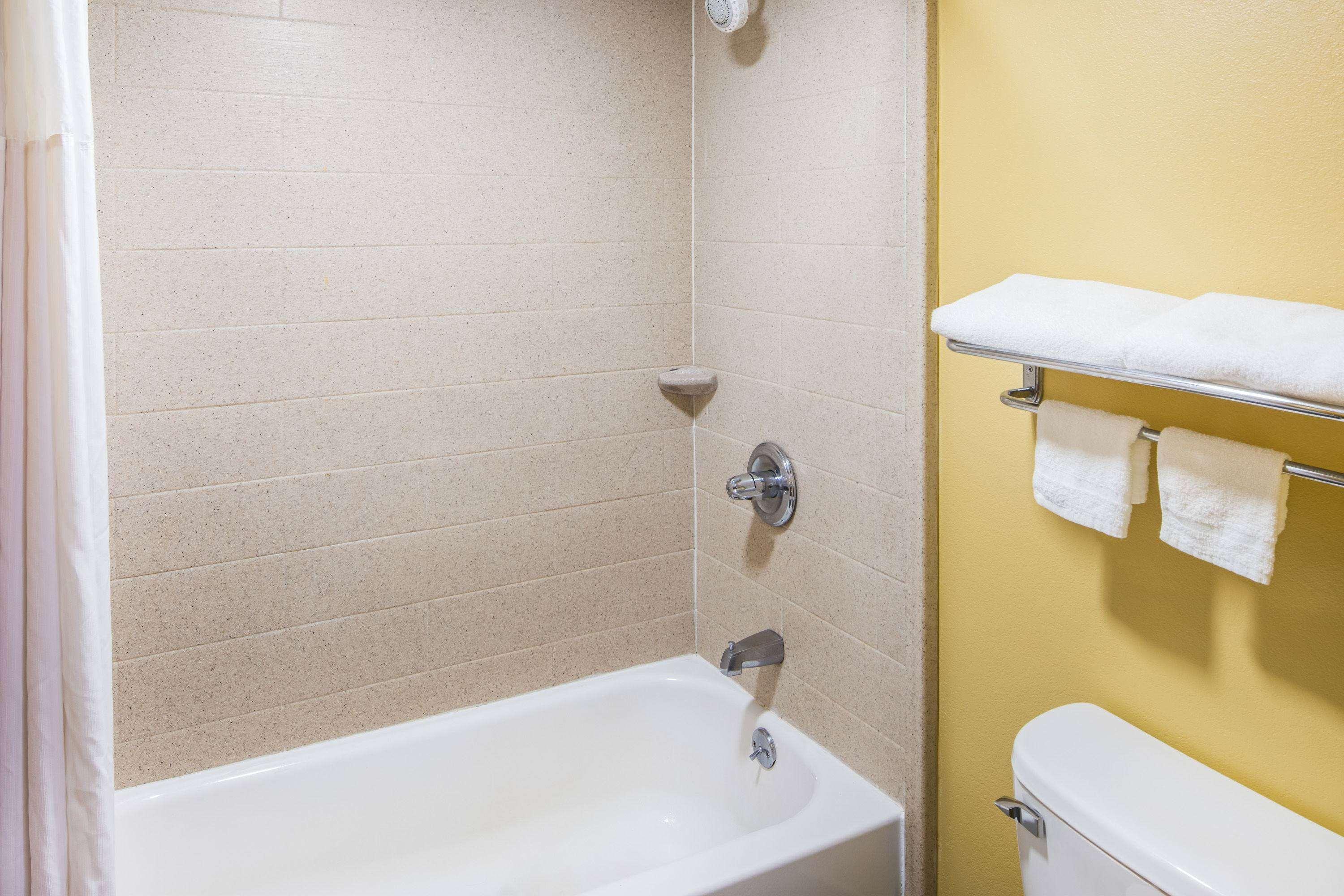Days Inn By Wyndham Oak Grove/Ft. Campbell Esterno foto