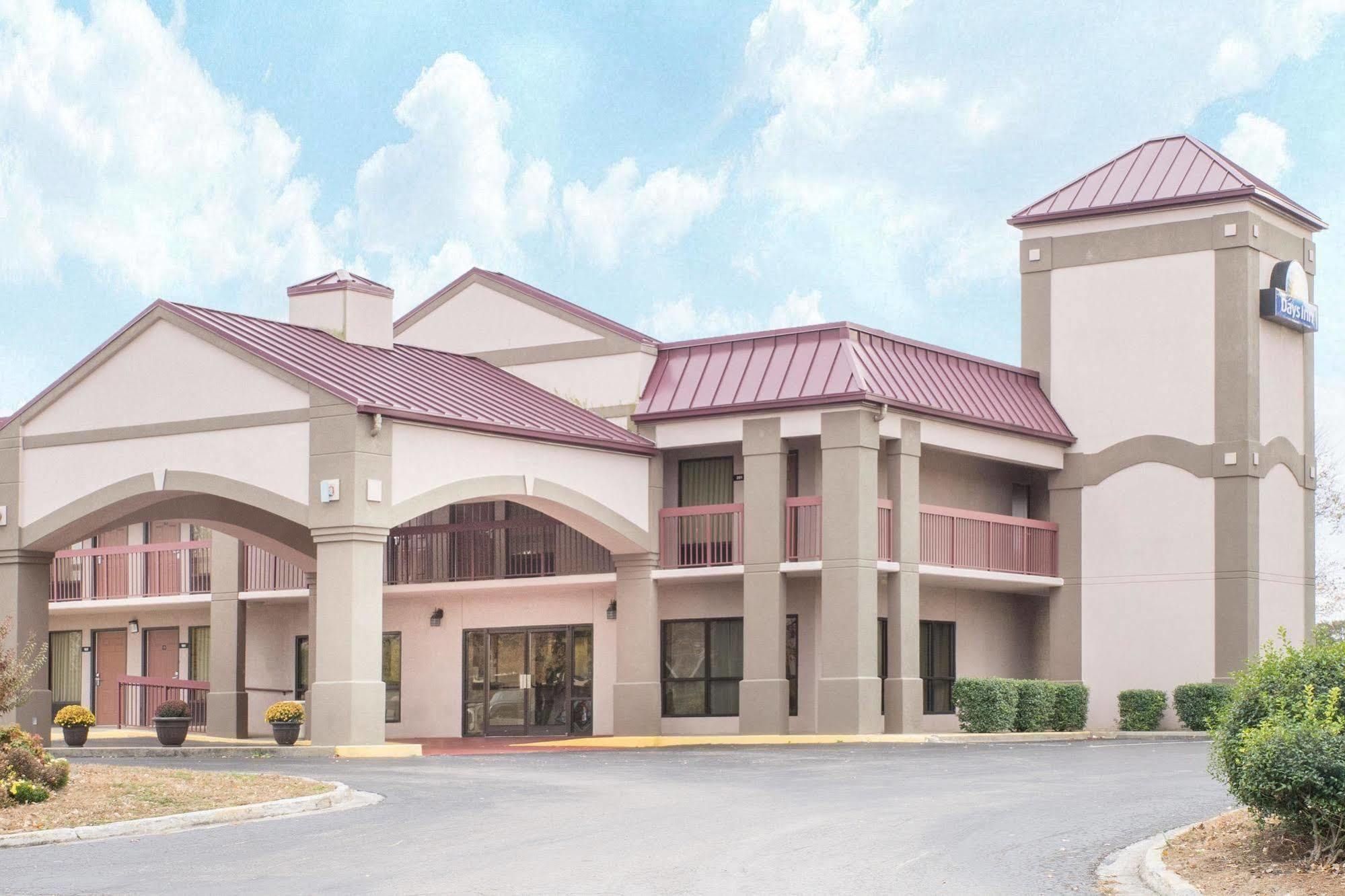 Days Inn By Wyndham Oak Grove/Ft. Campbell Esterno foto