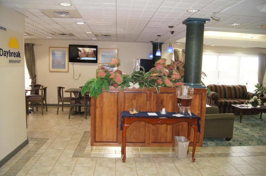 Days Inn By Wyndham Oak Grove/Ft. Campbell Esterno foto